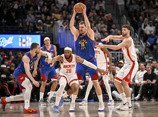 星空体育app-NBA|约基奇低配版三双拿捏火箭,强强对话名不符实