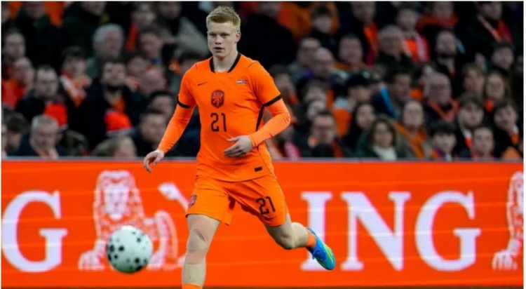 荷兰小将斯密特谈国家队首秀：这段经历我绝对永生难忘